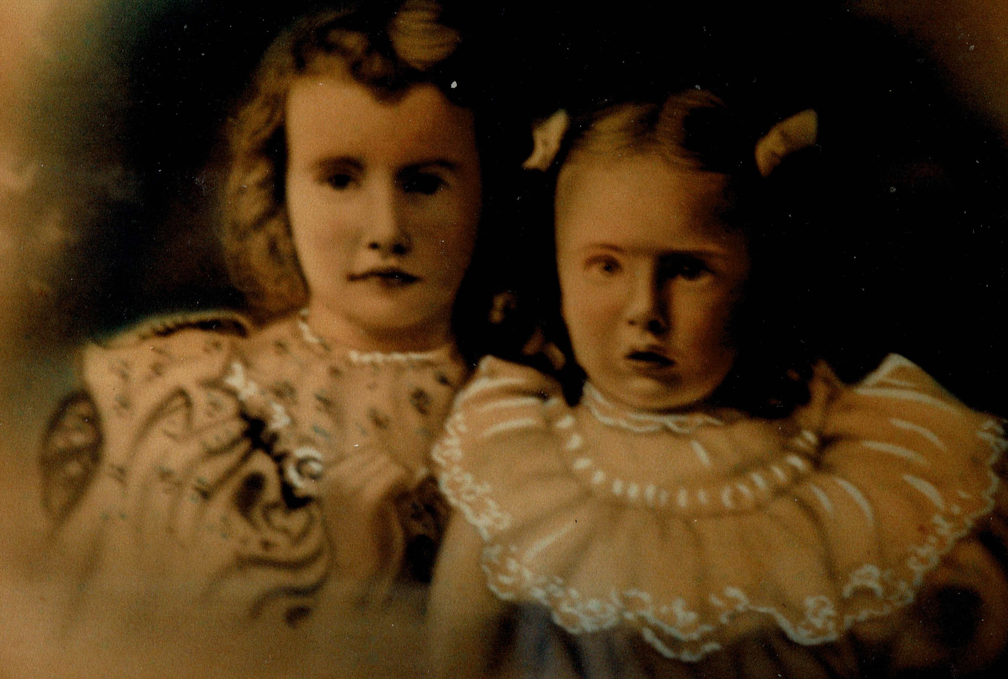 Photo of Jessica HOYT Thompson and Elizabeth HOYT Walker circa 1896