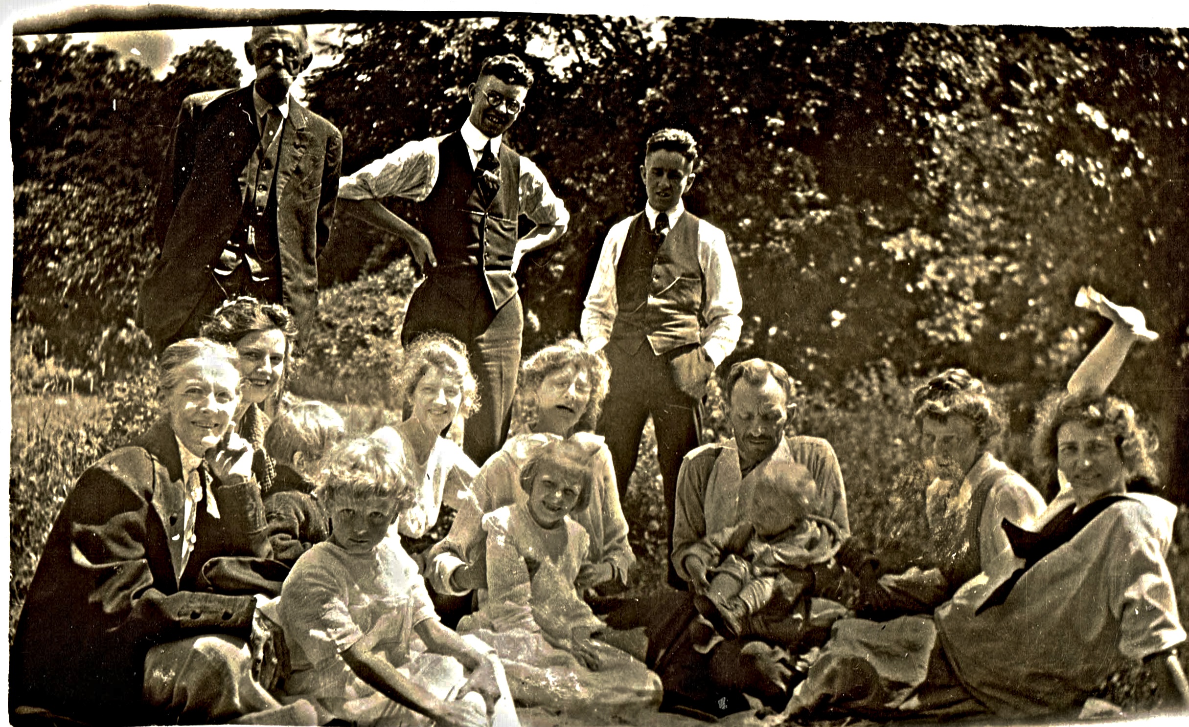 Circa 1920 group photo of Hoyts & Goodriches